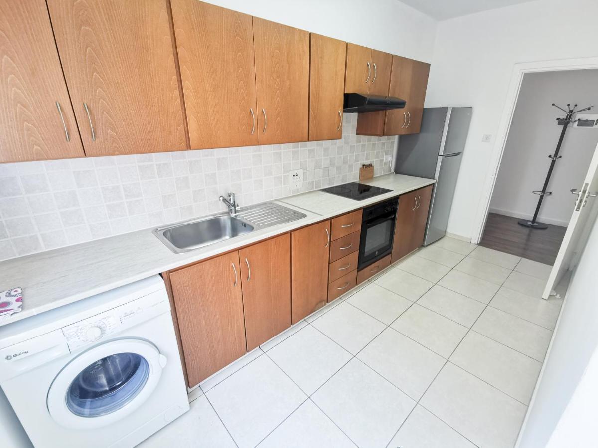 Island Time Holiday Apartment 라르나카 외부 사진