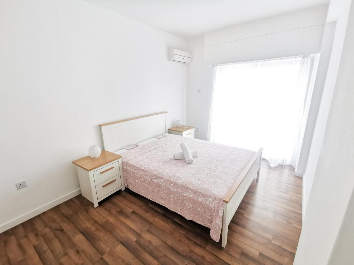 Island Time Holiday Apartment 라르나카 외부 사진