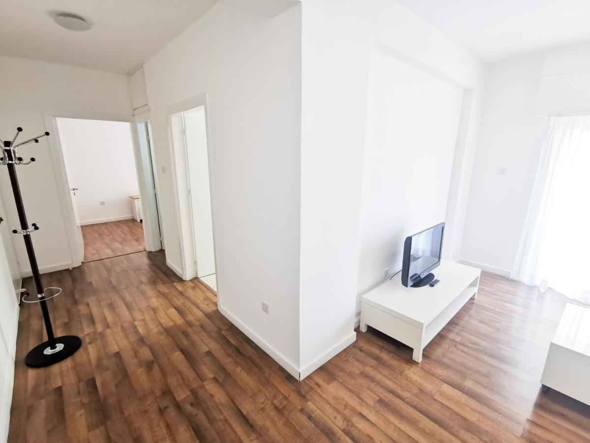 Island Time Holiday Apartment 라르나카 외부 사진